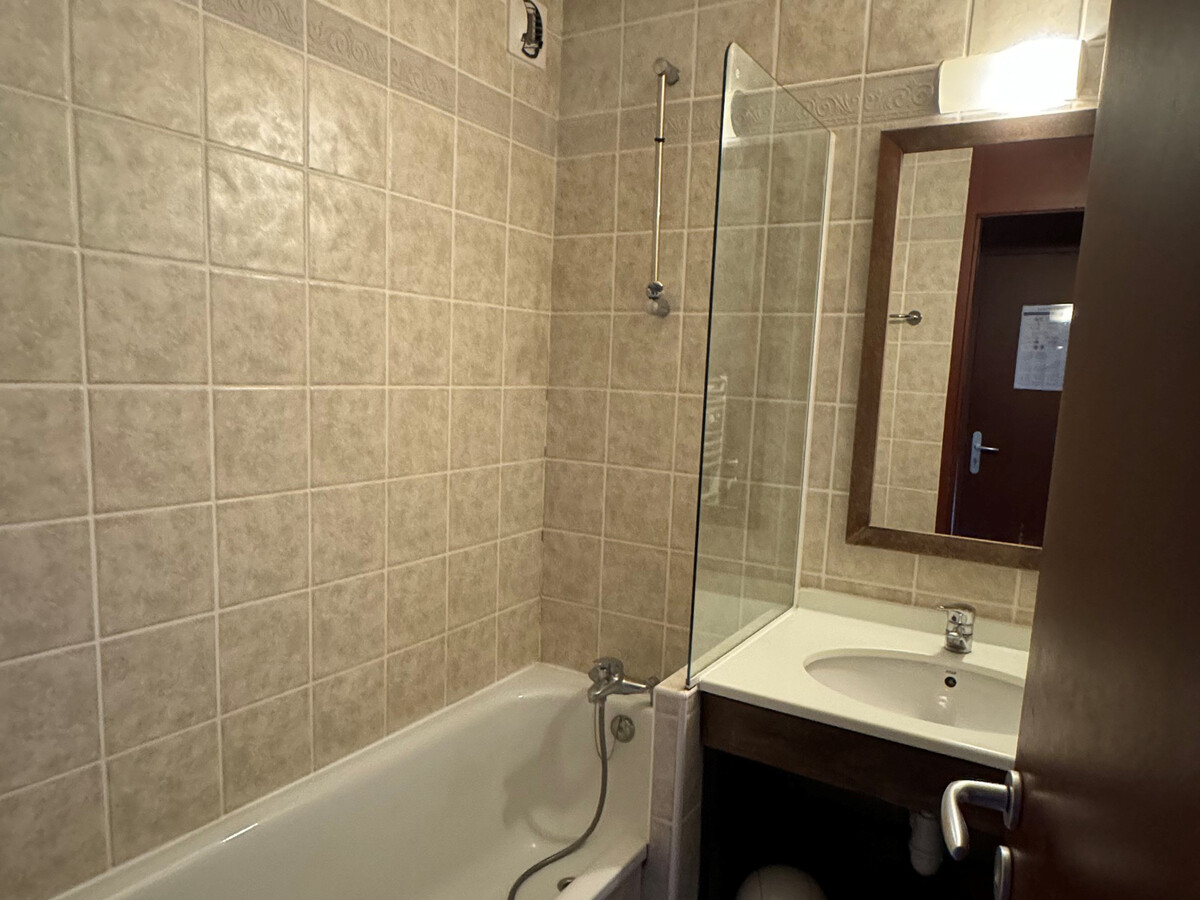Appartement 27m² au pied des pistes, balcon vue pistes - Photo 6