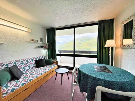 Location appartement à Les Menuires, Studio cosy au pied des pistes avec balcon ensoleillé - Les Menuires