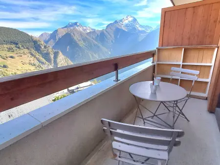 T2 aux pieds des pistes, balcon vue montagnes : photo 4