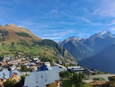 T2 aux pieds des pistes, balcon vue montagnes : photo 5
