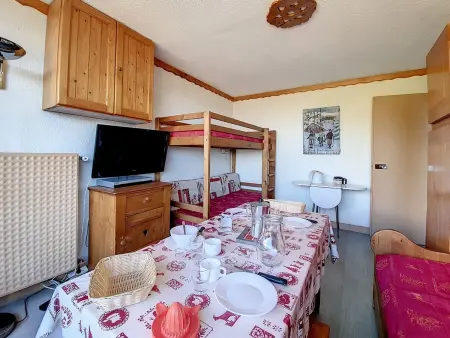Appartement 2P pour 4 aux Menuires, ski aux pieds et balcon : photo 5