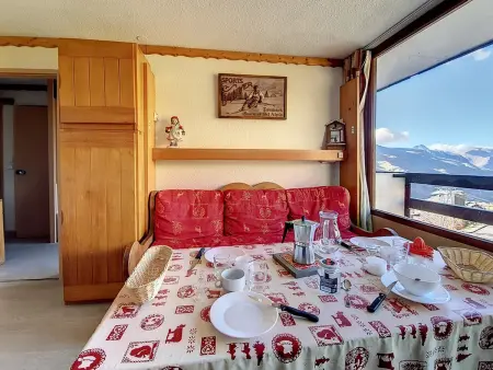 Appartement 2P pour 4 aux Menuires, ski aux pieds et balcon : photo 6