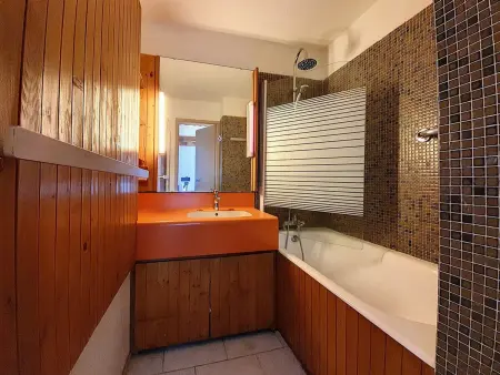 Appartement 2P pour 4 aux Menuires, ski aux pieds et balcon : photo 14