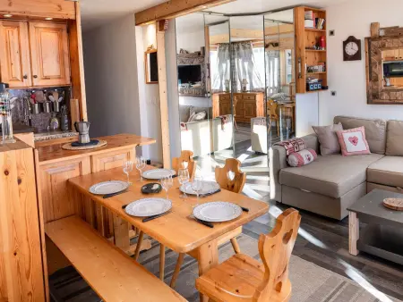 Location appartement à Val Thorens, Charmant appart rénové à Val Thorens – 5 pers, balcon sud, ski aux pieds, proche commerces