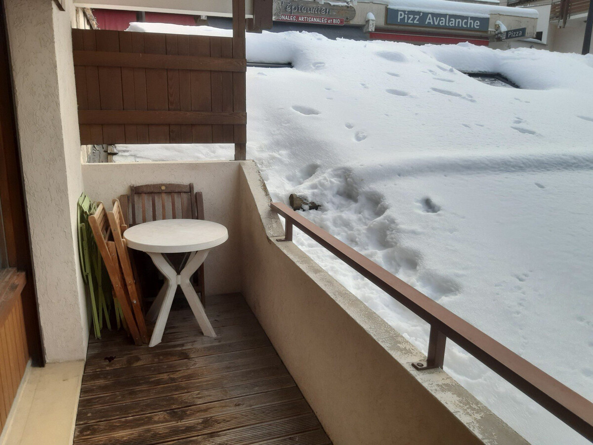 Studio cabine 4 pers. avec balcon sud à La Clusaz - Photo 9