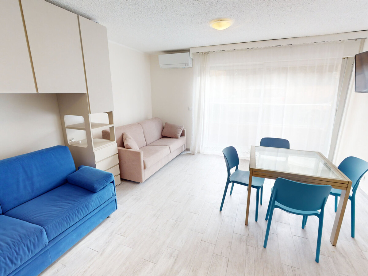 Studio climatisé rénové 30m² à Menton, proche mer - Photo 4
