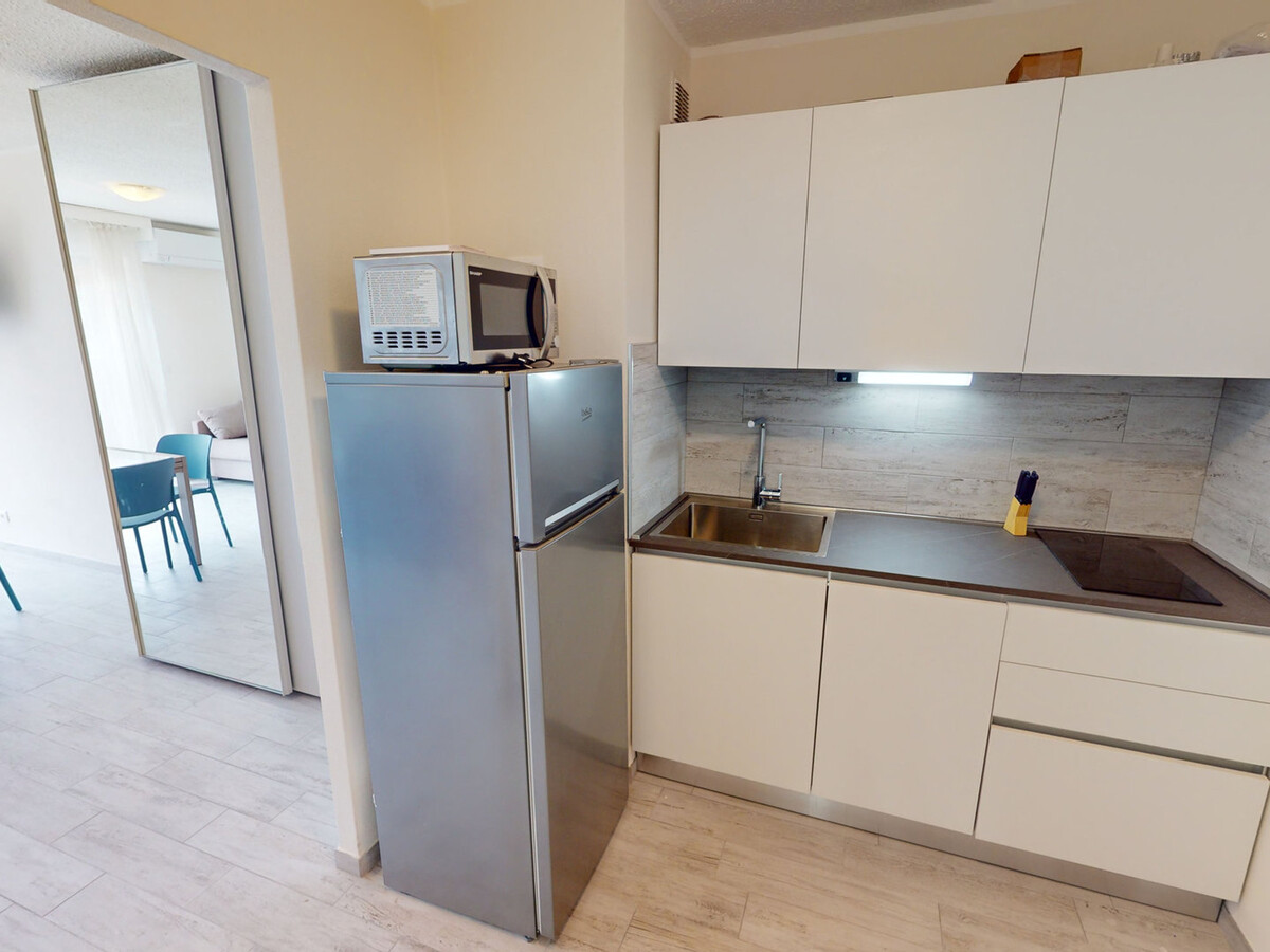 Studio climatisé rénové 30m² à Menton, proche mer - Photo 6