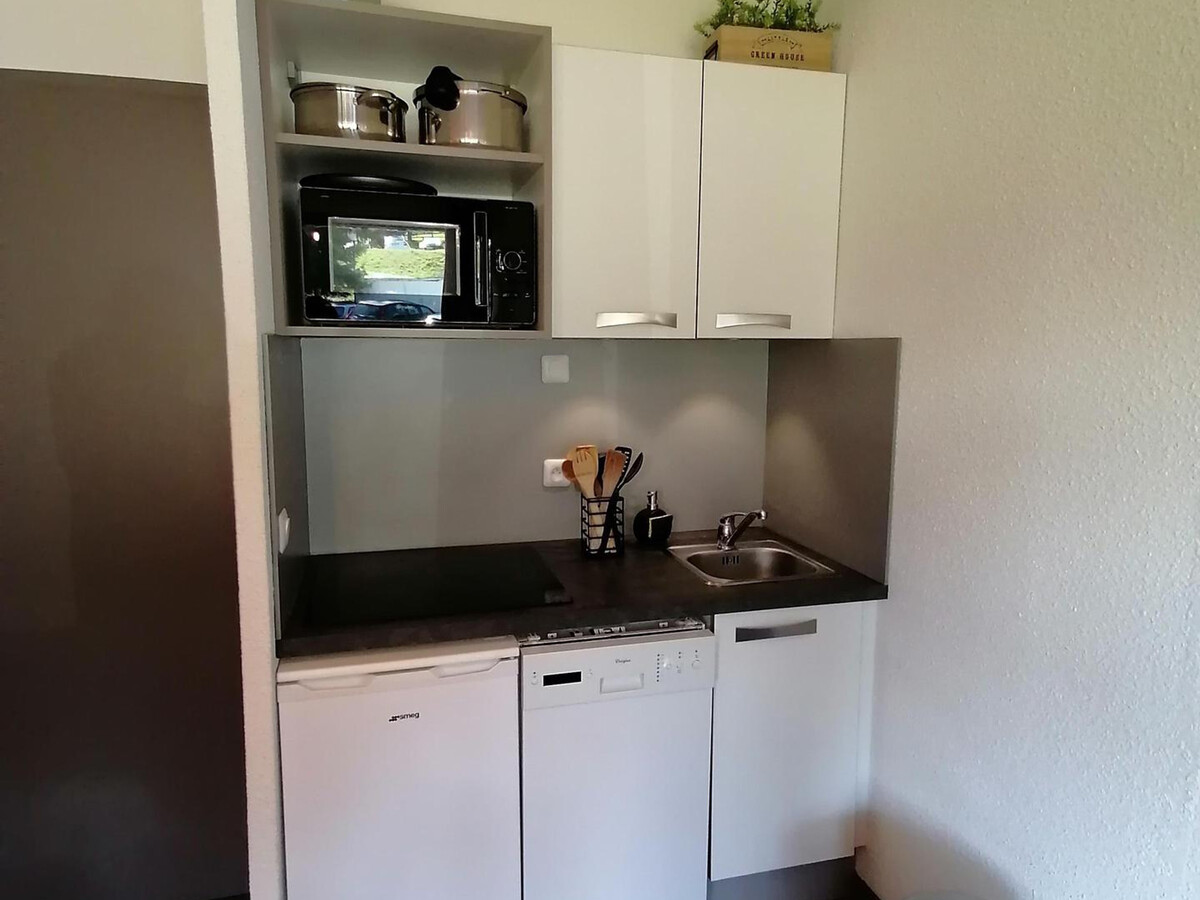 Appartement 27m² rénové, accès direct pistes, balcon sud-est - Photo 3