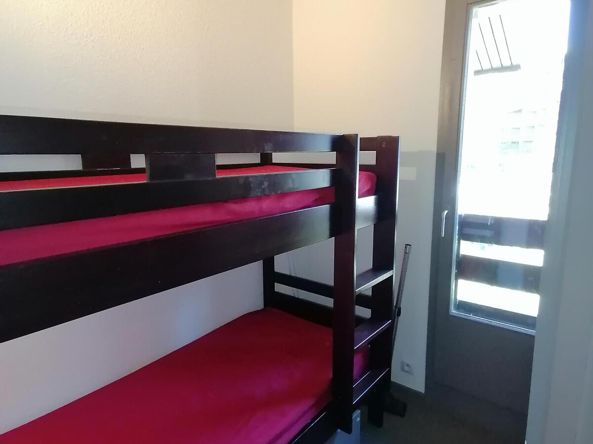 Appartement 27m² rénové, accès direct pistes, balcon sud-est - Photo 5
