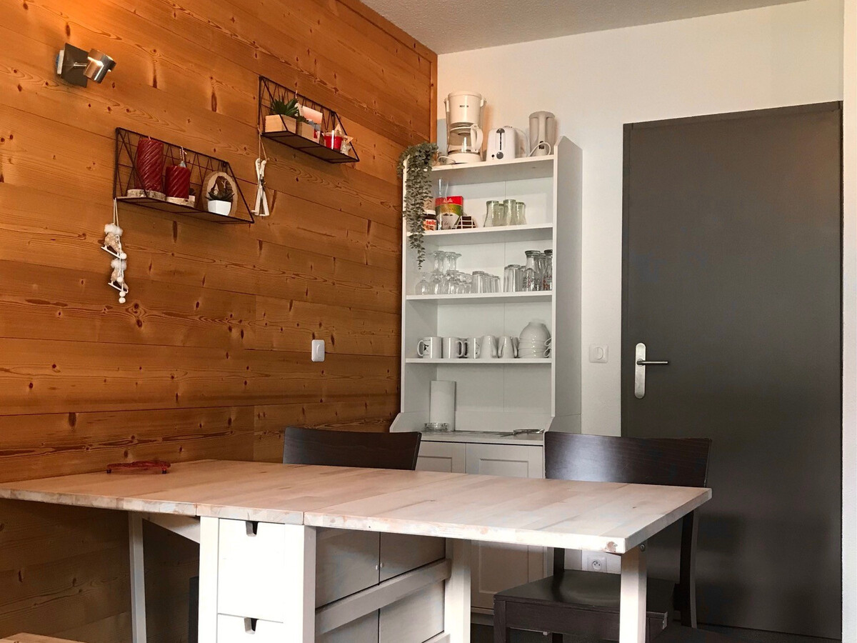 Appartement 27m² rénové, accès direct pistes, balcon sud-est - Photo 7