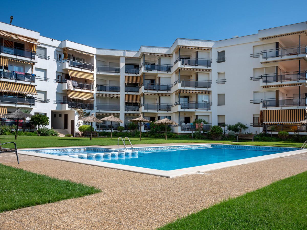 Appartement rénové face plage, piscine à Creixell - Photo 4
