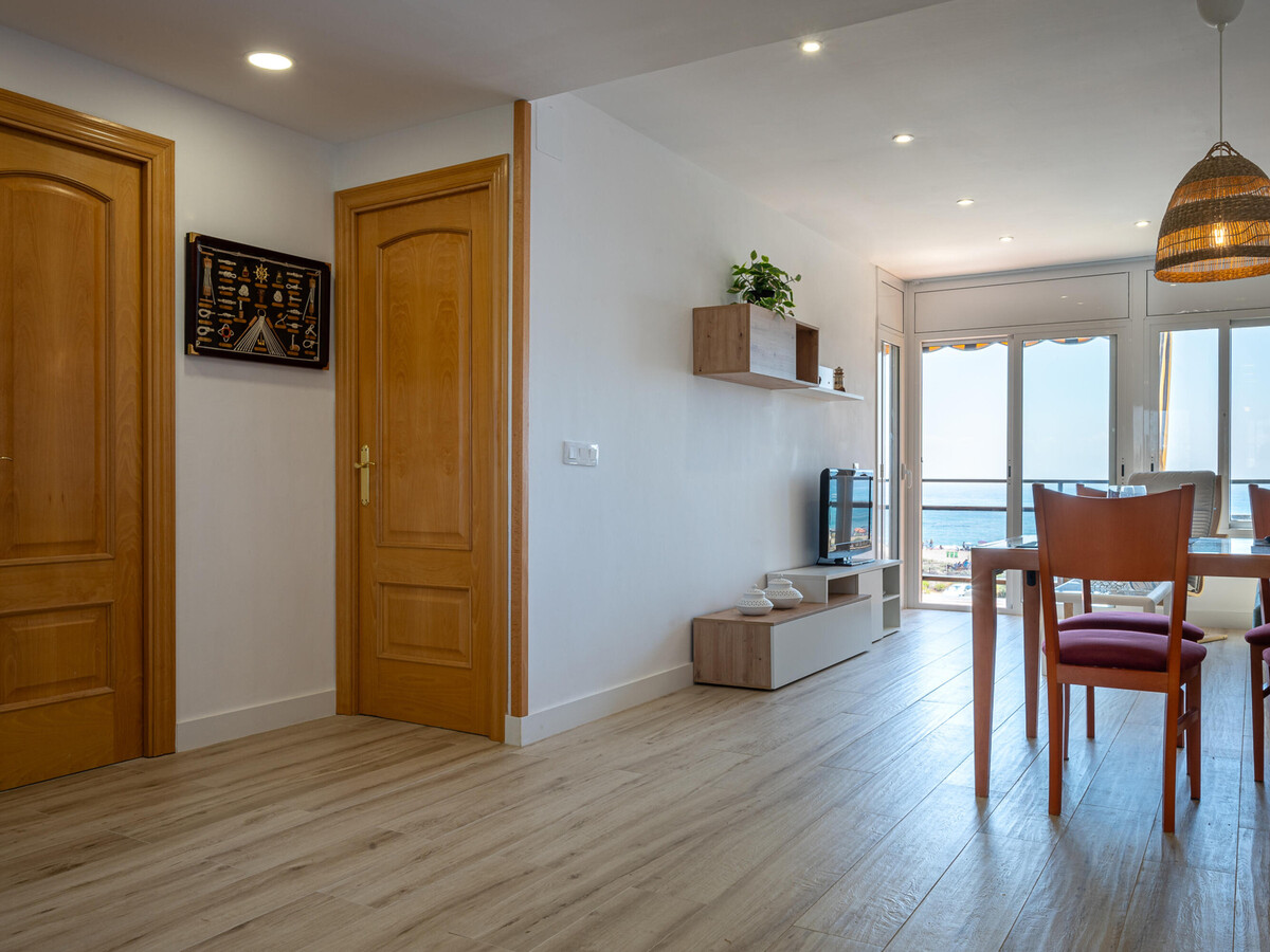 Appartement rénové face plage, piscine à Creixell - Photo 15