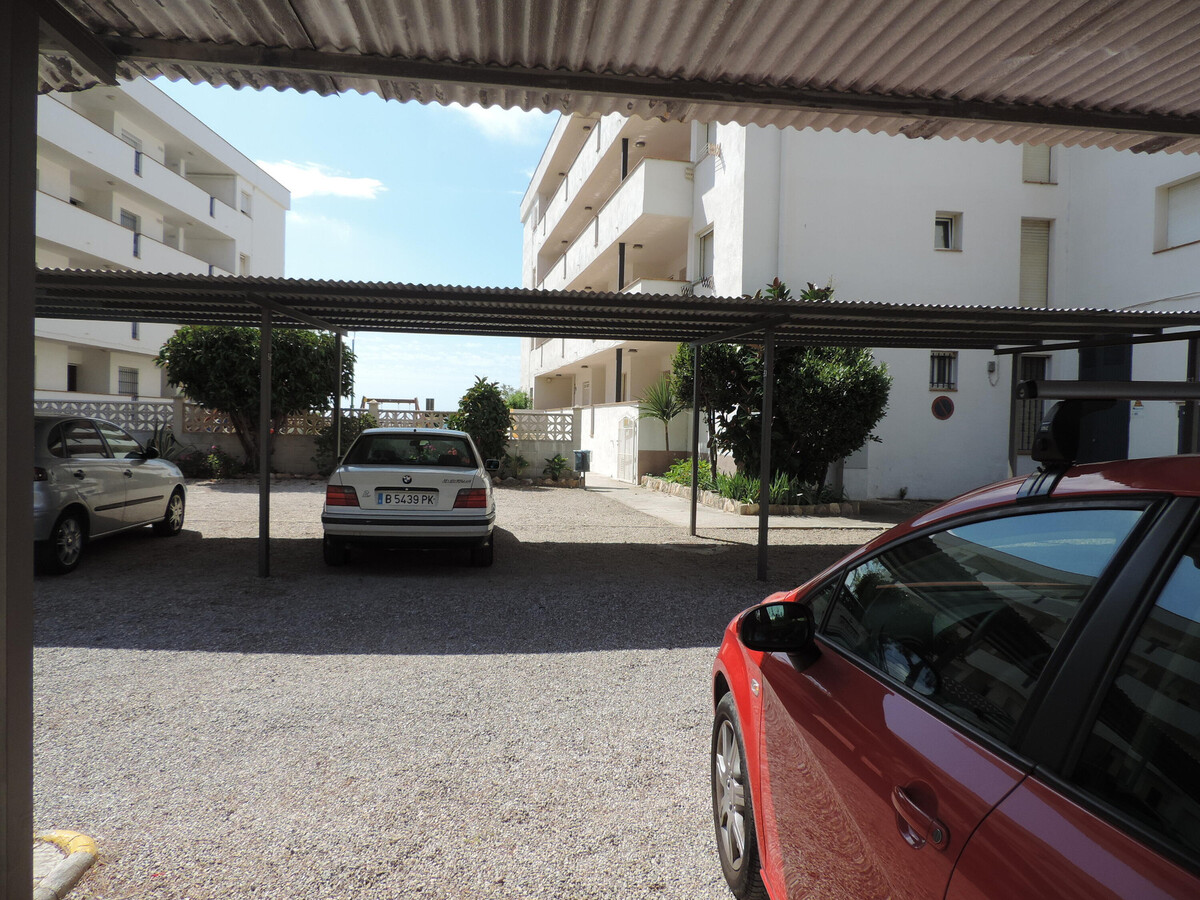 Appartement rénové face plage, piscine à Creixell - Photo 26