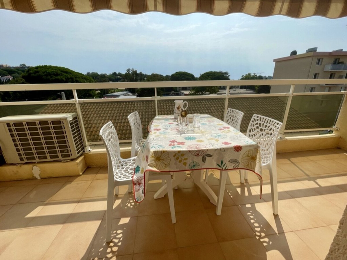 Appartement 2 pièces climatisé avec garage, Cavalaire-sur-Mer - Photo 1