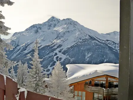 Studio rénové, lumineux avec balcon, près des pistes, parking inclus - Photo 6