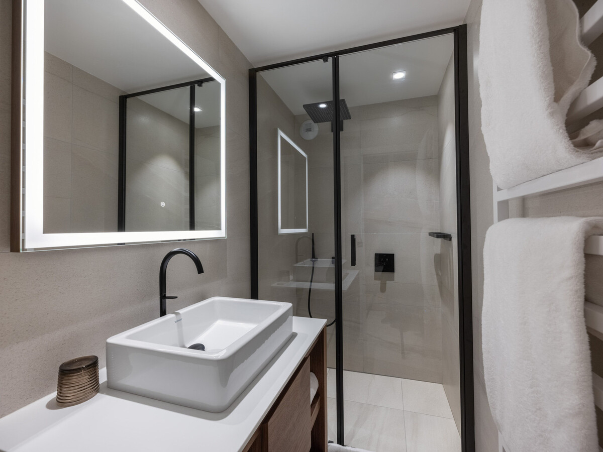 Appartement 126m² Ski-in/Ski-out + Spa à Courchevel 1850 - Photo 11
