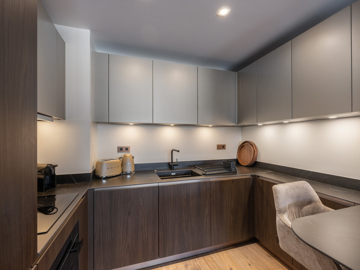 Appartement 86m² neuf, accès direct aux pistes à Courchevel - Photo 2