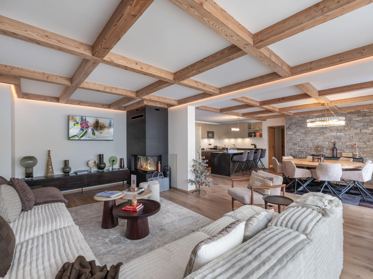 Appartement 151m² ski-in/ski-out, spa et piscine à Courchevel 1850 - Photo 1