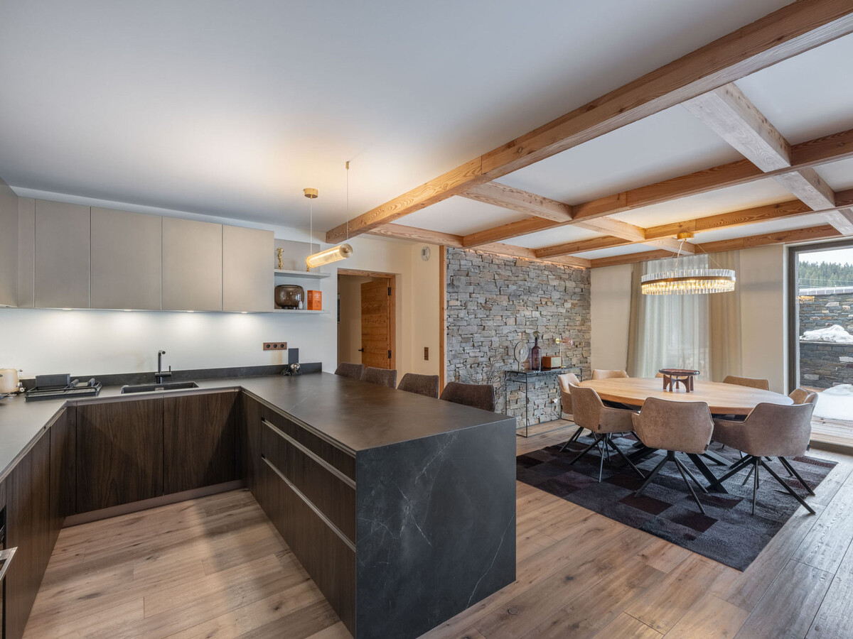 Appartement 151m² ski-in/ski-out, spa et piscine à Courchevel 1850 - Photo 2