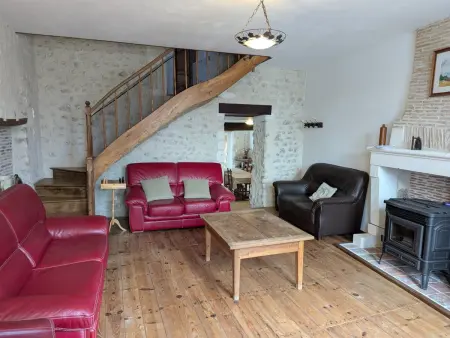 Gîte 8 personnes avec piscine couverte et jardin clos : photo 2