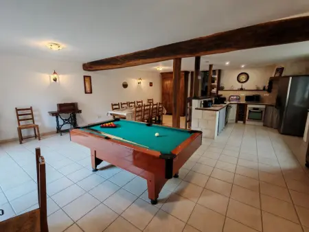 Gîte 8 personnes avec piscine couverte et jardin clos : photo 12
