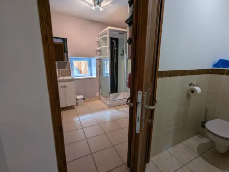 Gîte 8 personnes avec piscine couverte et jardin clos : photo 15