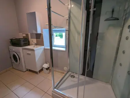 Gîte 8 personnes avec piscine couverte et jardin clos : photo 16