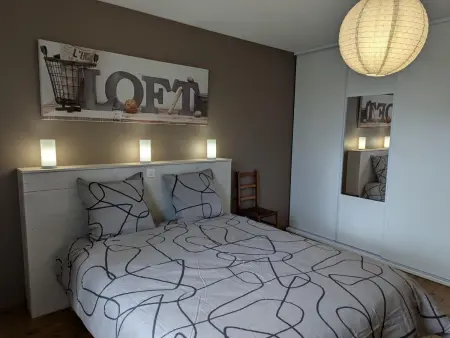 Gîte 8 personnes avec piscine couverte et jardin clos : photo 19