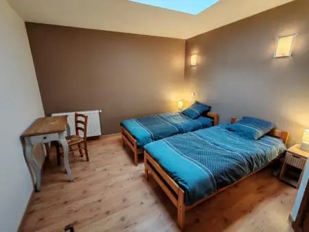 Gîte 8 personnes avec piscine couverte et jardin clos : photo 24