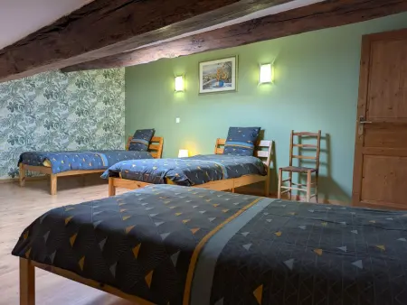 Gîte 8 personnes avec piscine couverte et jardin clos : photo 28