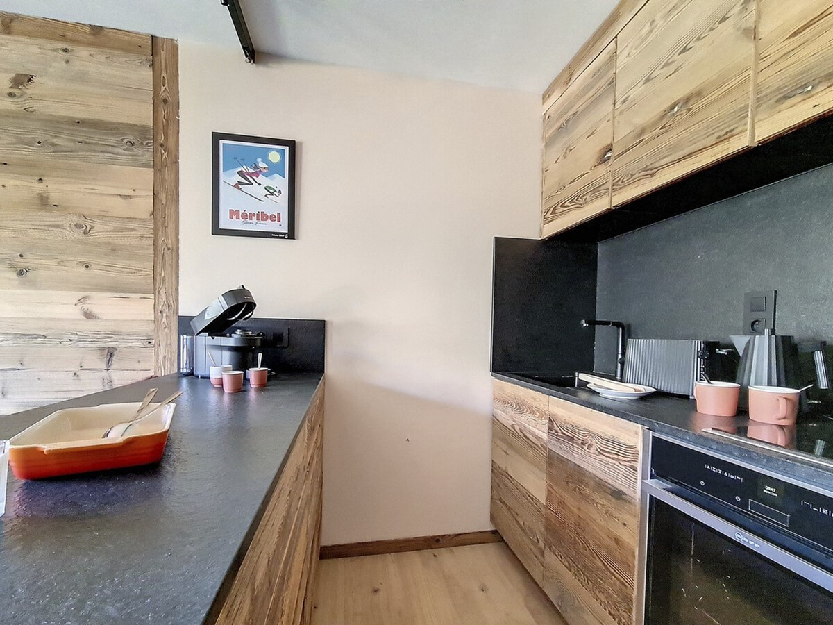 Appartement 35 m² rénové, balcon Ouest, vue pistes - Photo 4