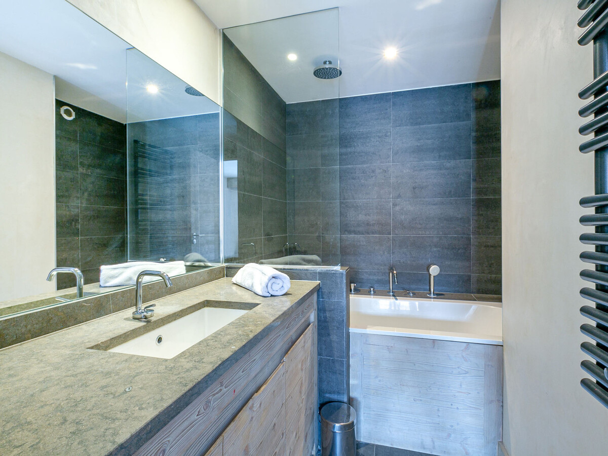 Appartement 4 pièces haut standing, 95 m², balcon sud, Val-d'Isère - Photo 14