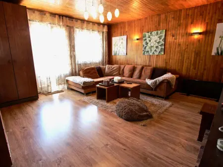 Location appartement à Chamrousse, Appartement 6 places au cœur de Chamrousse, exposé sud, avec balcon