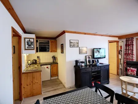 Beau 3 pièces, 2 chambres, accès direct pistes, Appartement 4 personnes à Les Menuires : photo 3