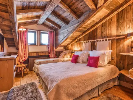 Appartement 81m² Courchevel 1850, balcon, baignoire balnéo : photo 4