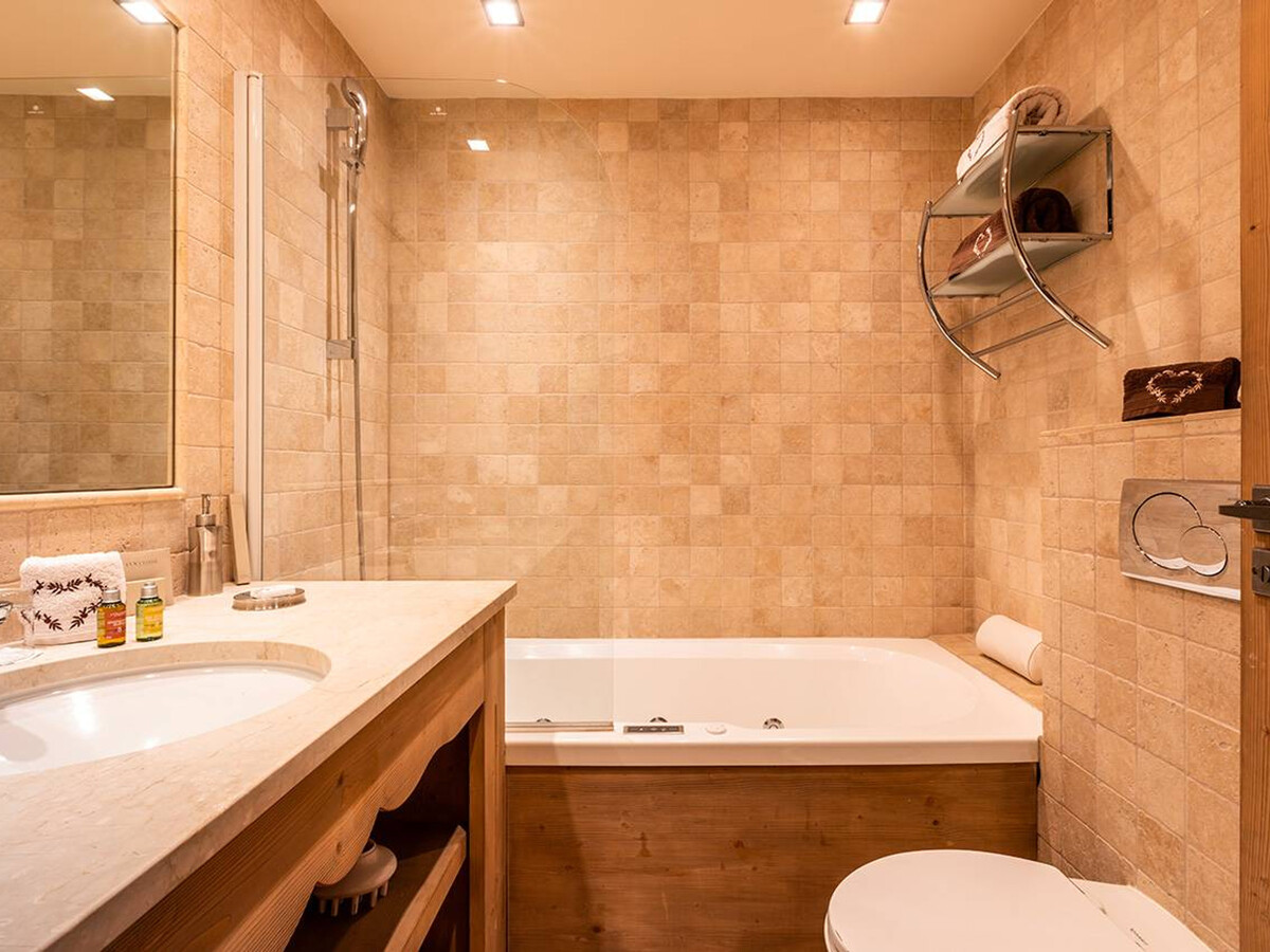 Appartement 112m² Courchevel 1850, 3 chambres, balnéo - Photo 4