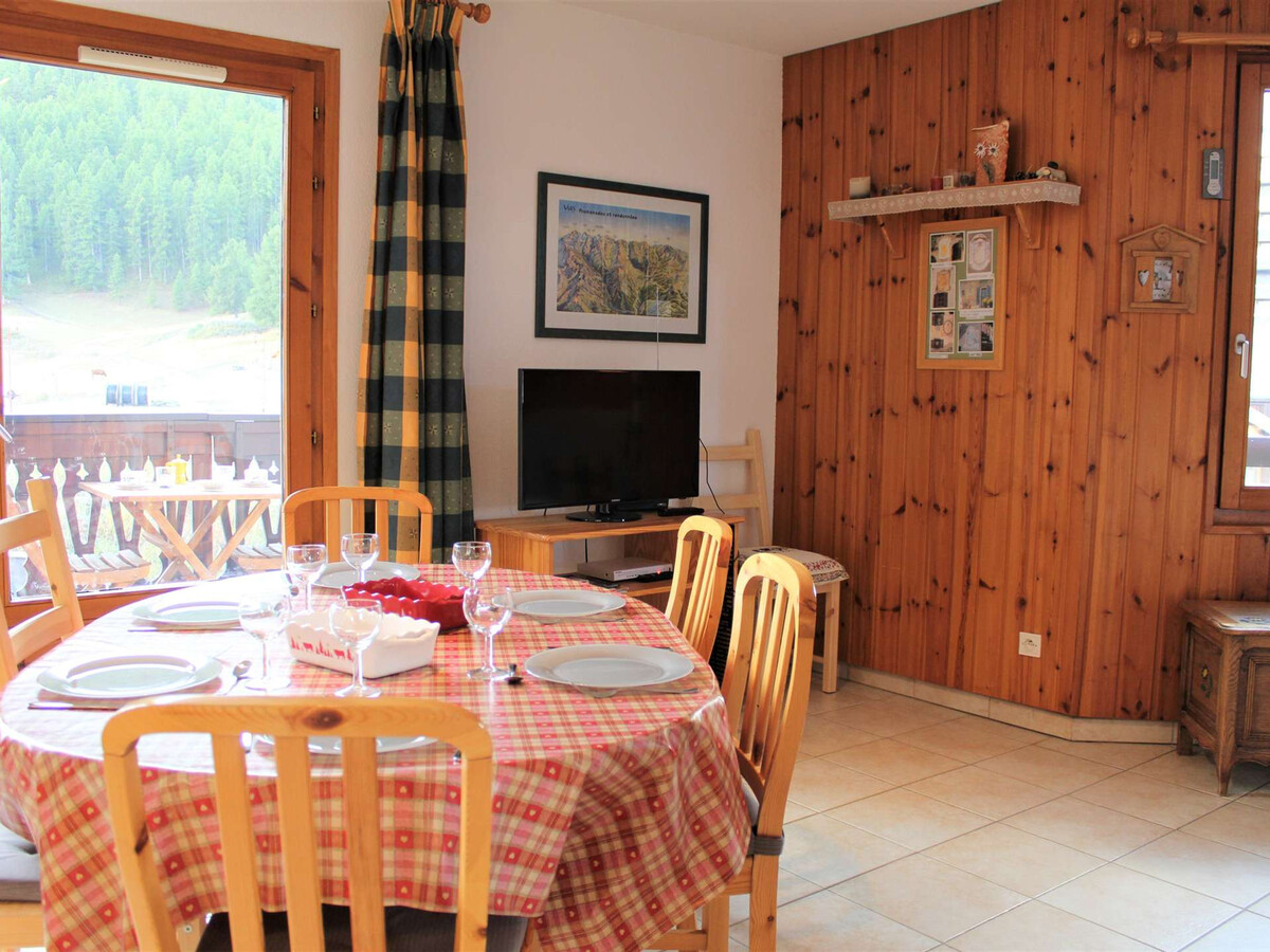 Appartement 3 pièces Vars, balcon sud-est, 100m des pistes - Photo 3