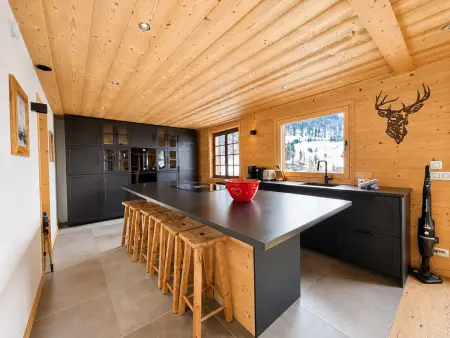 Chalet cosy à Flumet pour 8-10 pers. avec cheminée et WiFi - Photo 1