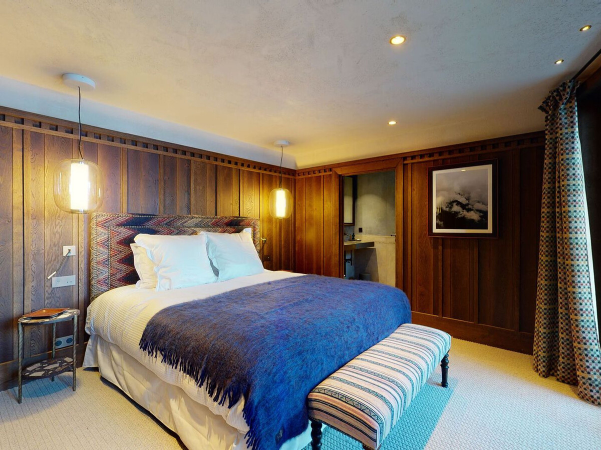 Chalet 450m² skis aux pieds, piscine chauffée, chef à Val-d'Isère - Photo 8