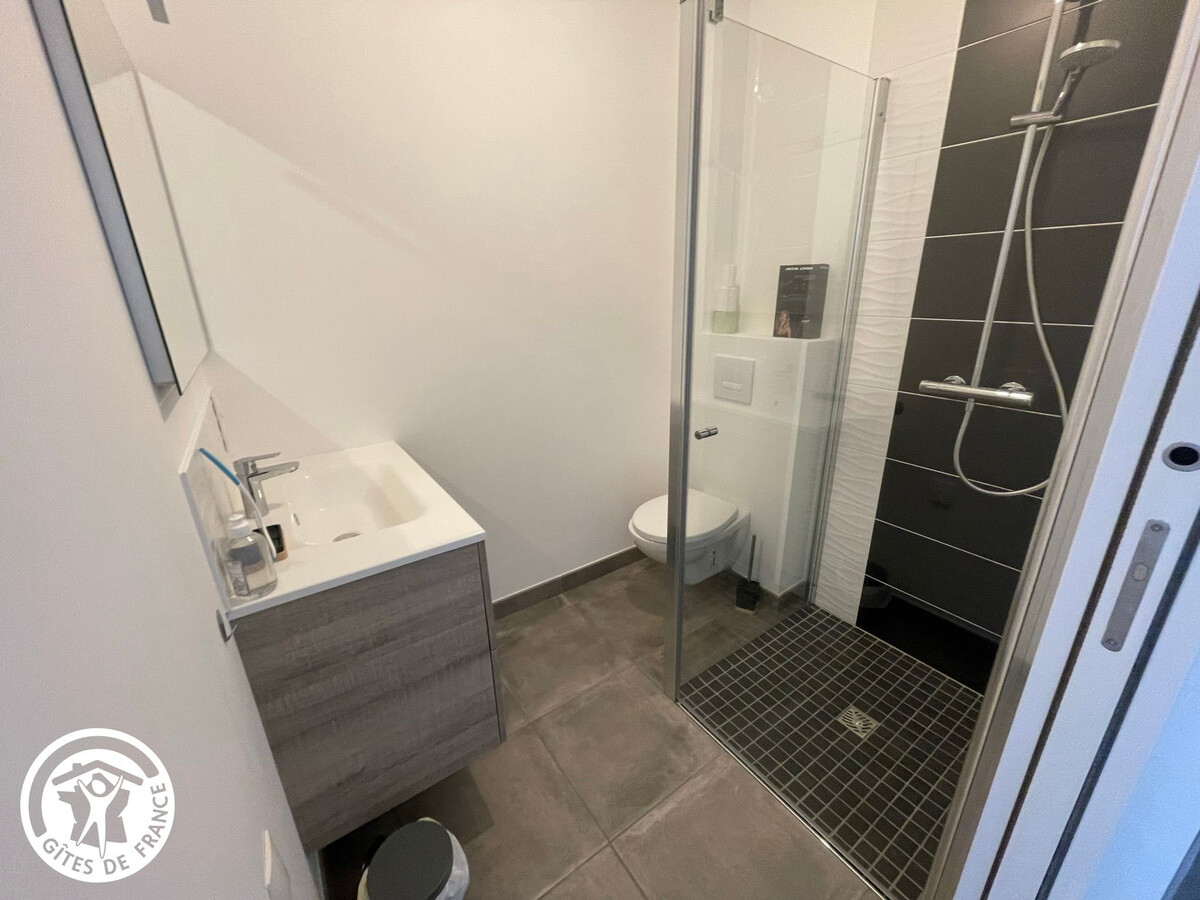 Gîte PMR 3 chambres avec jardin et vélos - Photo 9