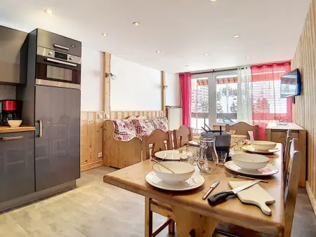 Appartement rénové aux pistes avec balcon, Appartement 5 personnes à Les Menuires : photo 2