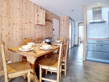 Appartement rénové aux pistes avec balcon, Appartement 5 personnes à Les Menuires : photo 3
