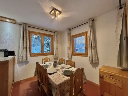 Appartement 6 personnes centre Méribel, piscine été : photo 10