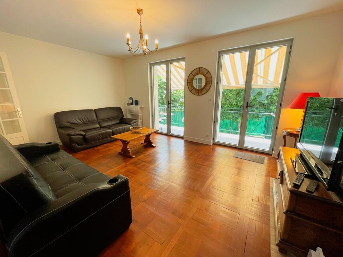 Gîte lumineux en Touraine, parking sécurisé, balcon vue jardin - Photo 1