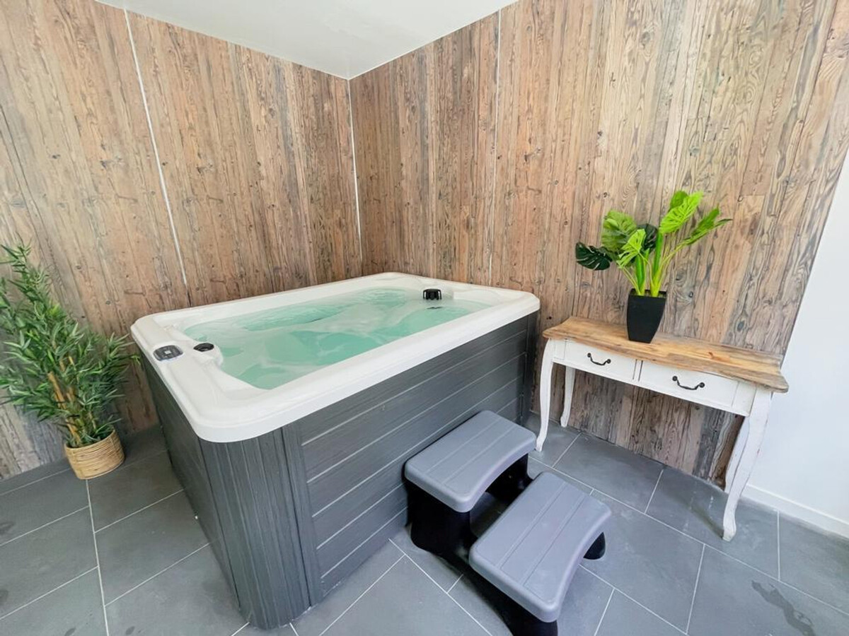 Gîte 15 pers. avec spa intérieur à Château-Renault - Photo 3