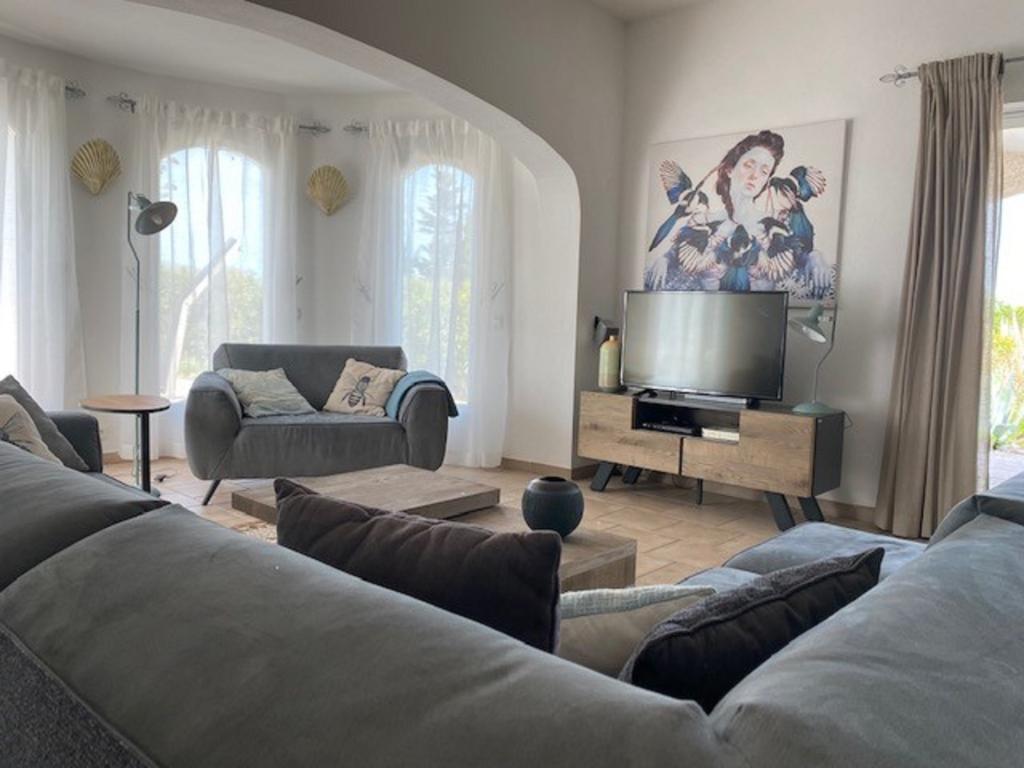 Serre Oupia, Belle villa inspirée du sud avec piscine privée - Photo 4