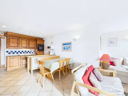 Appartement 3 pièces 56 m², balcon sud à 400 m des pistes : photo 3