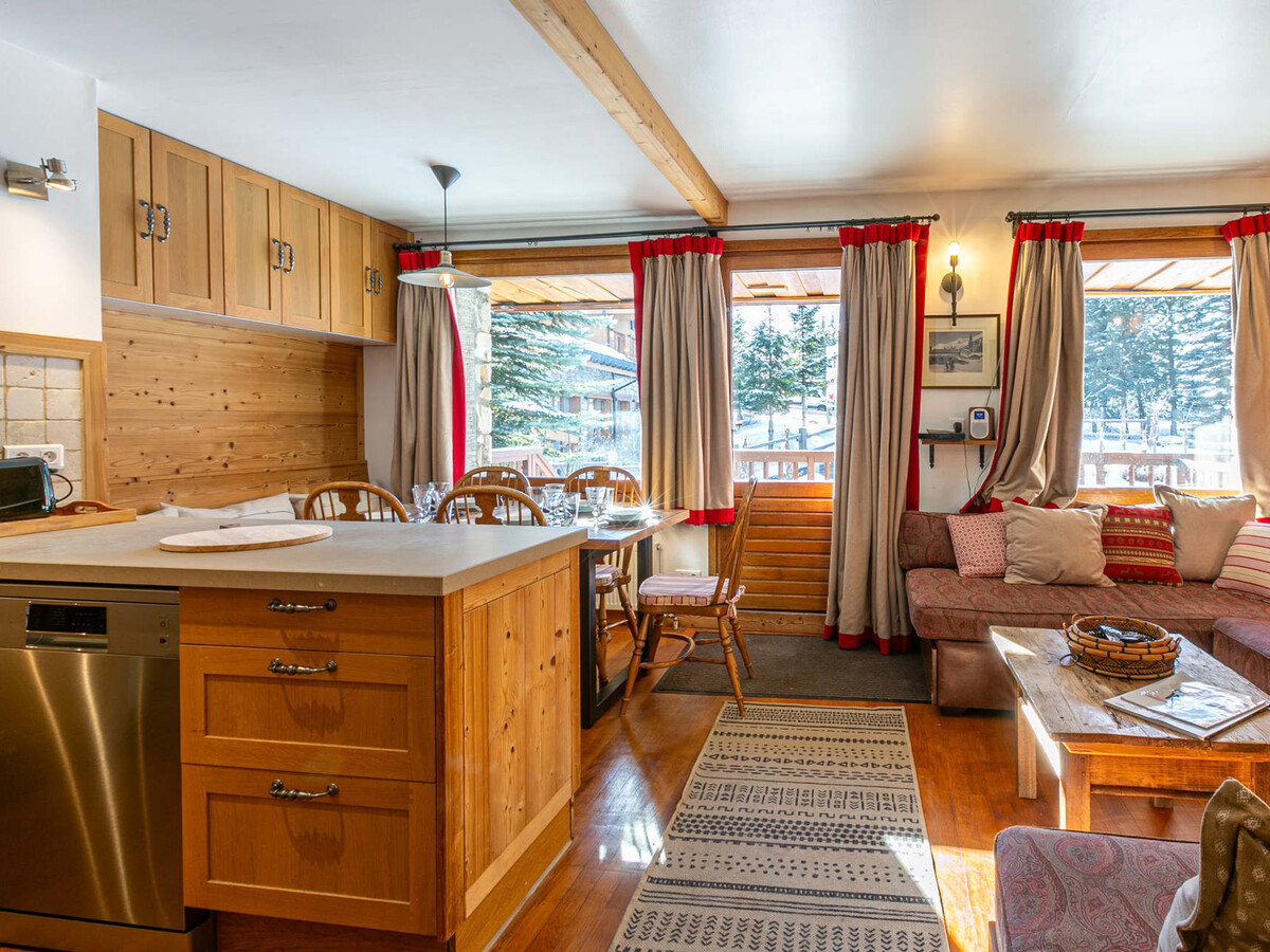 Appartement 4 pers. skis aux pieds, terrasse Sud à Val-d'Isère - Photo 2