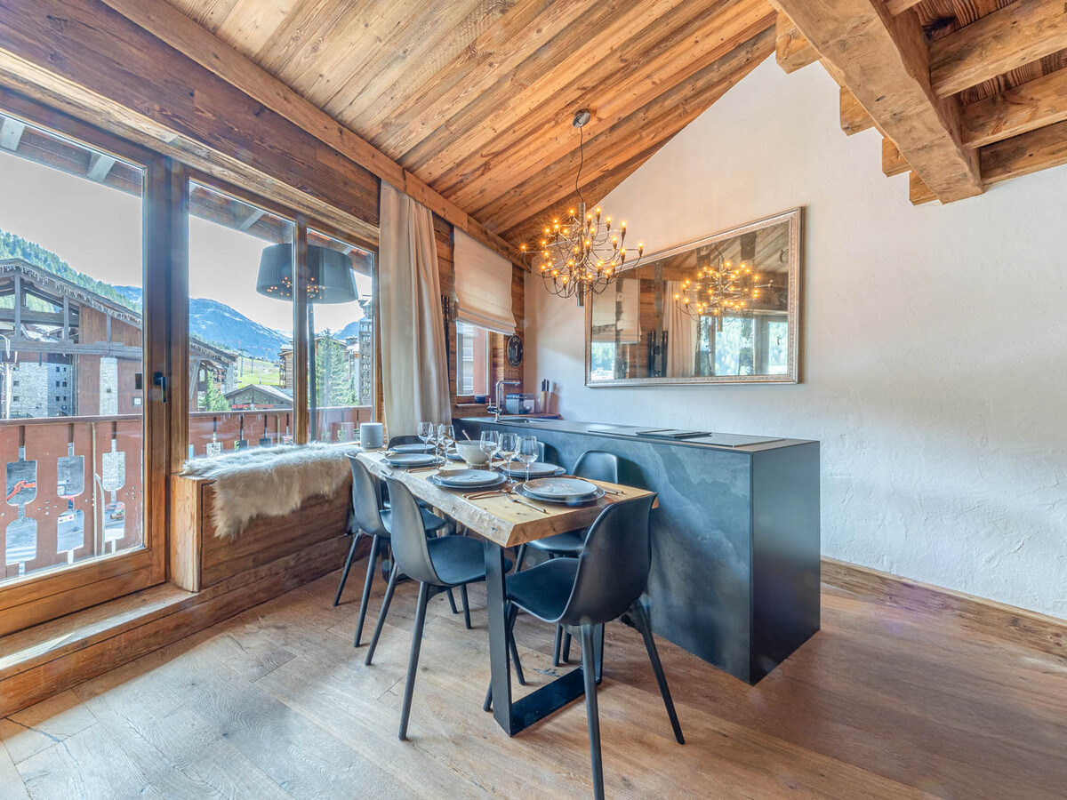 Appartement standing 60 m² avec balnéo et cheminée à Val-d'Isère - Photo 2