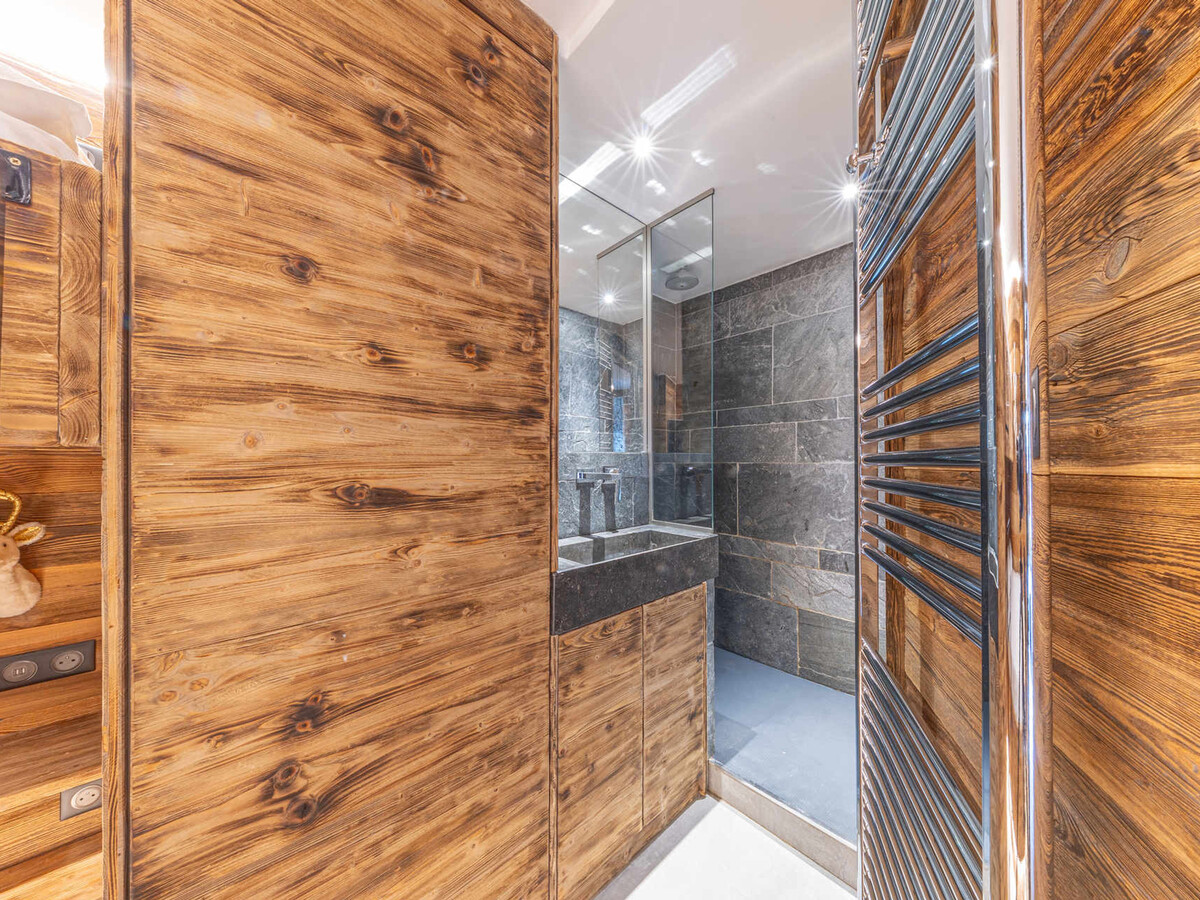 Appartement standing 60 m² avec balnéo et cheminée à Val-d'Isère - Photo 11